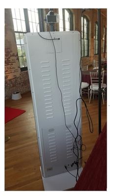 32" Inch LCD floor stand photobooth all-in-one touchscreen computer kiosk selfie station