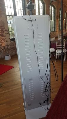 Alone standing 32" Inch LED LCD interactive self-service PC terminal touchscreen kiosk photobooth