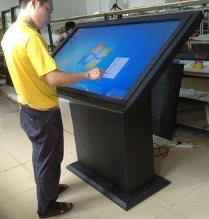 Lobby stand 32" inch LED internet touchscreen all-in-one PC kiosk interactive advertising information checking machine