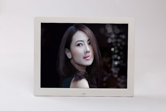 HD 14" 13.3" Inch LCD display / digital advertising boards with automatically loop playing function