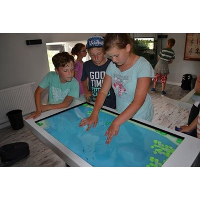 Android or Win11 22" inch TFT LED touchscreen table capacitive multi touch interactive multimedia computer kiosk